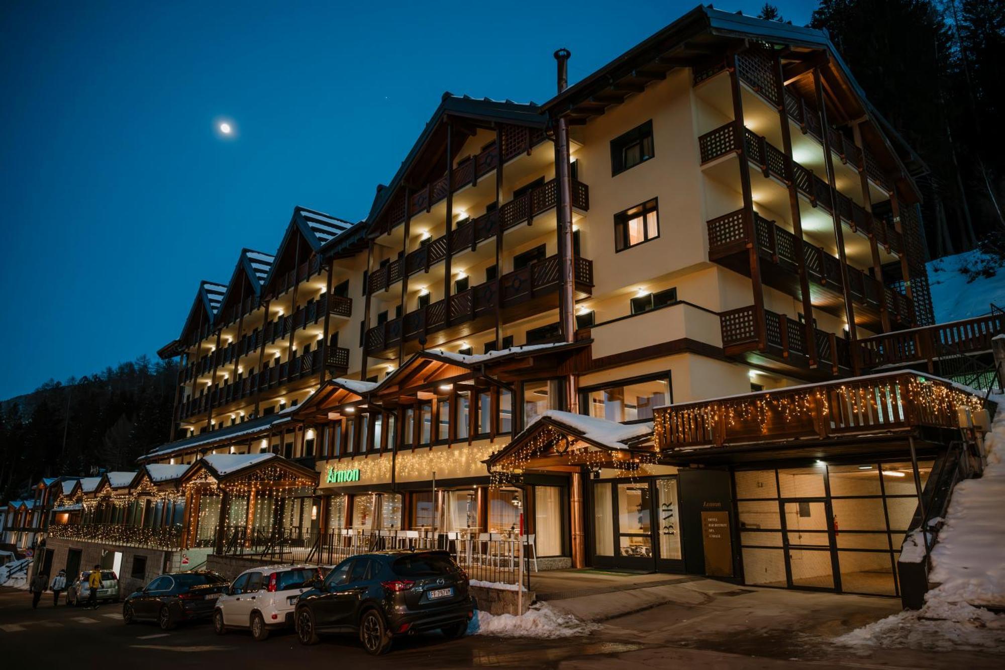 Armon Greenblu Hotel & Wellness Folgarida Eksteriør bilde